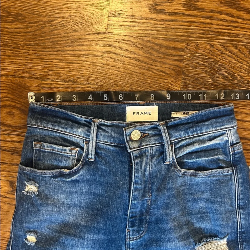 Frame Le sylvie slender straight-leg Jeans size 26 distressed